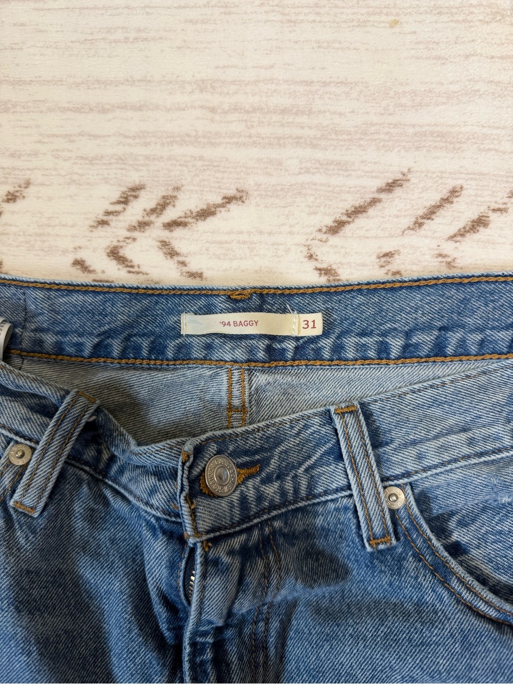 Levi’s ’94 Baggy Jeans Distressed Knee Light Wash Size 31 Grunge Streetwear Y2K - Picture 4 of 4